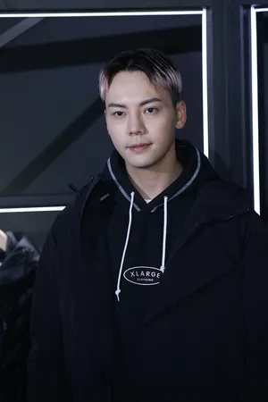 杨幂陈伟霆潮流帅气活动照图片