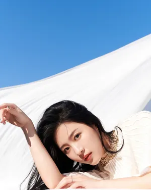 SNH48孙芮最新杂志写真大片