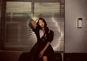 蒋梦婕酷黑皮裙性感写真图片_4