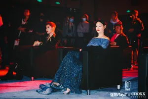 惠英红知性优雅活动照图片_2
