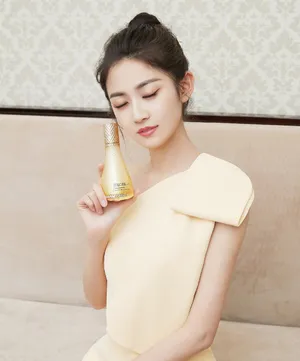 陈钰琪品牌代言宣传照图片