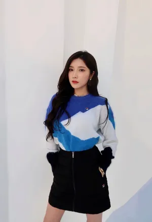 戴燕妮甜酷半身裙写真图片_2