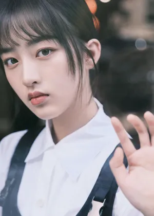 邓恩熙秋日甜美养眼写真图片_3