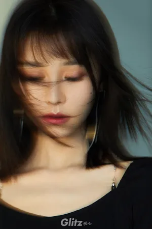阿丽亚甜酷性感写真图片_4