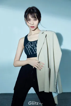 阿丽亚甜酷性感写真图片_6