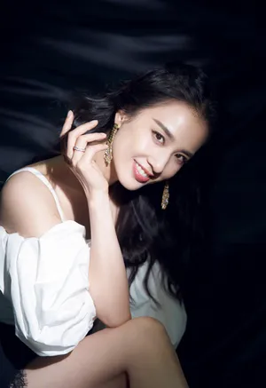黄圣依性感靓丽写真图片_3