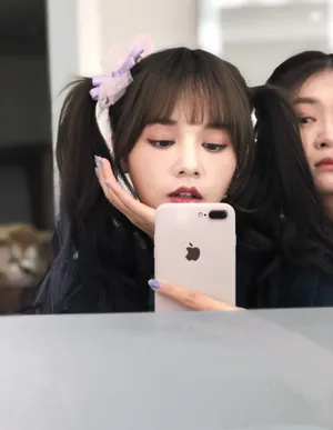 刘念双马尾造型甜美自拍图片_5