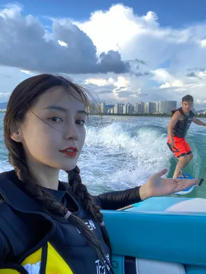 Angelababy麻花辫冲浪甜美自拍图片_3