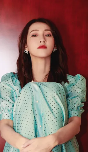弦子波点裙性感靓丽写真图片_3
