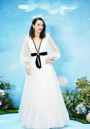 章子怡白纱裙唯美动人现场照图片_4