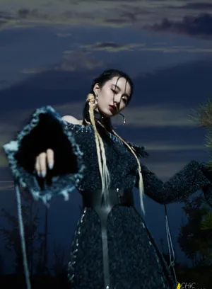 徐艺洋吊带纱裙性感写真图片_2