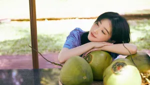 阚清子蓝色长裙性感写真图片_1