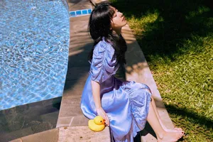 阚清子蓝色长裙性感写真图片_2