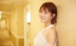 牟星蕾丝白裙优雅性感写真图片_2