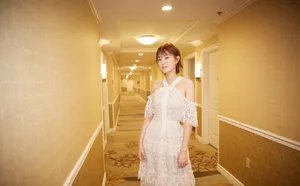 牟星蕾丝白裙优雅性感写真图片_4