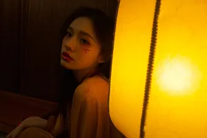 林允古风长裙妖艳俏皮写真图片