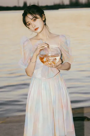 沈月彩色渐变裙清新写真图片_5