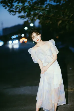 沈月彩色渐变裙清新写真图片_7