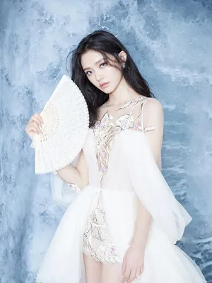 林允古风纱裙美腿撩人写真图片
