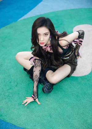 宋妍霏绑带蕾丝蝴蝶结性感写真图片
