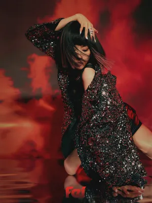 王霏霏烈焰红唇酷美性感写真图片_7