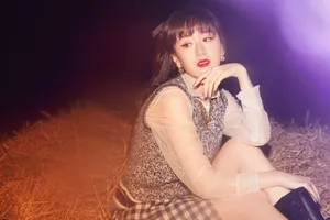 袁冰妍格子短裙甜美性感写真图片_1