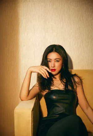 朱珠性感美艳红唇写真图片_6