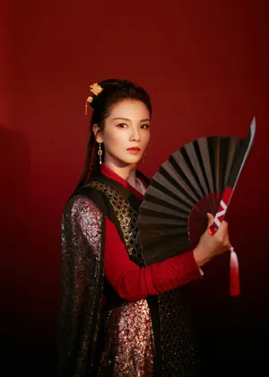 刘涛披肩袖古装英姿飒爽写真图片