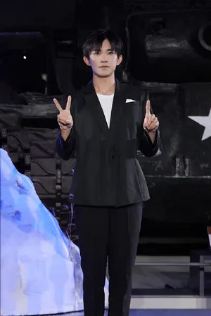 易烊千玺《长津湖》开机发布会图片_5
