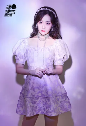 硬糖少女蕾丝白裙性感写真图片