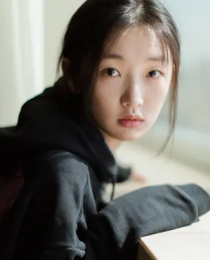 周依然万圣节可爱鬼写真图片_4