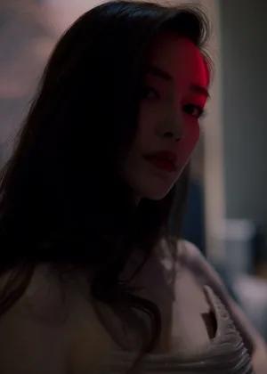 angelababy抹胸白裙性感优雅写真图片_9