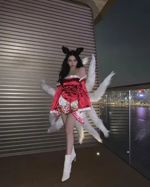 沈月香肩美腿魅惑撩人美照图片_3