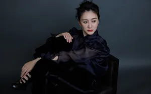 李小冉黑色性感甜酷写真图片_8