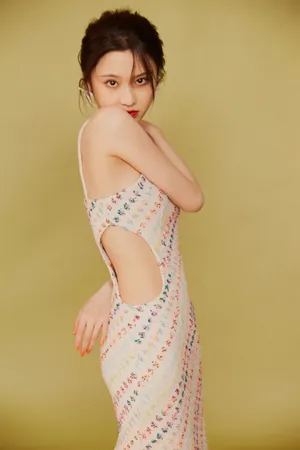 张慧雯挂脖礼服魅惑性感写真_6