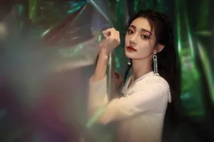 周洁琼珍珠流苏耳饰性感写真_2