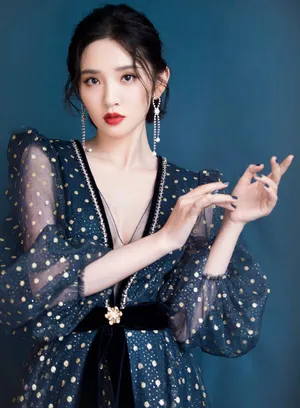 唐艺昕深V纱裙性感火辣写真图片_2