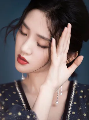 唐艺昕深V纱裙性感火辣写真图片_7