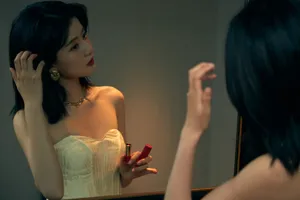 乔欣红色西装性感美艳写真图片_6