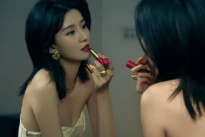 乔欣红色西装性感美艳写真图片_8