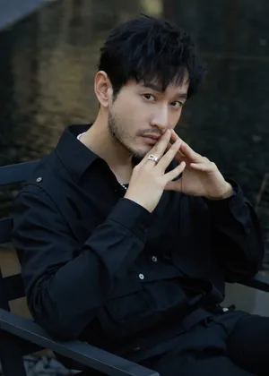 黄晓明络腮胡熟男封帅气写真_4