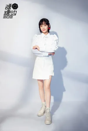 赵粤心形耳环清新气质写真图片_4