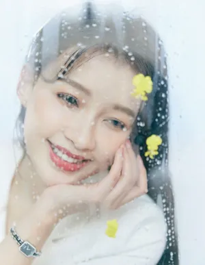 孙怡笑容甜美朦胧美写真图片_3