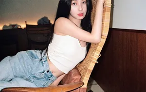 虞书欣闺房复古性感写真图片_2