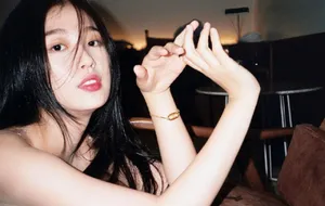 虞书欣闺房复古性感写真图片_4