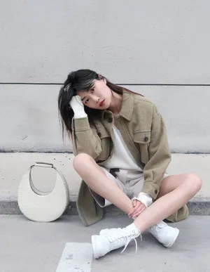 李斯羽甜美靓丽街拍图片_4