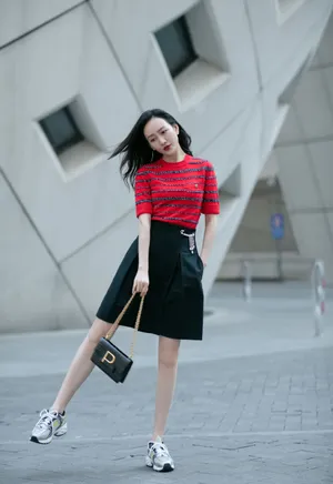 王鸥条纹衫时尚写真图片_8