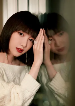 毛晓彤米色毛衣温婉写真图片_2