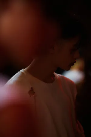 黄明昊伤痕妆大片写真图片_2