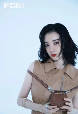 陈小纭性感靓丽写真图片